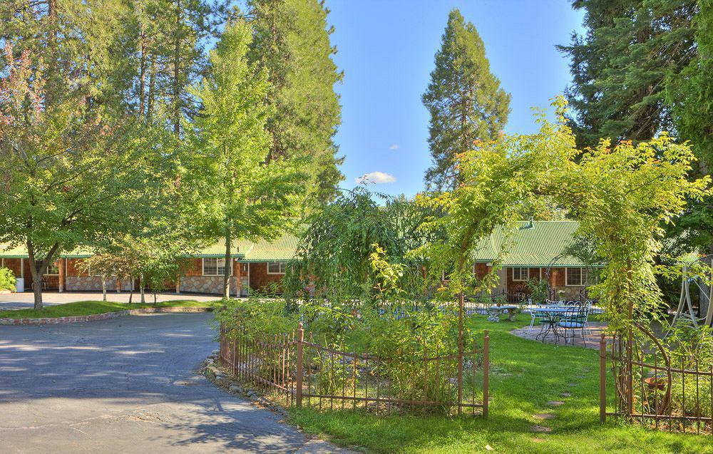 Strawberry Valley Inn Mount Shasta Buitenkant foto