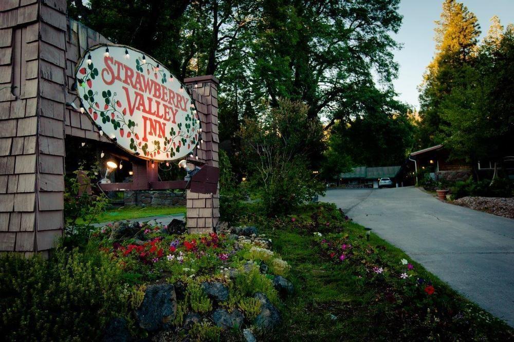 Strawberry Valley Inn Mount Shasta Buitenkant foto